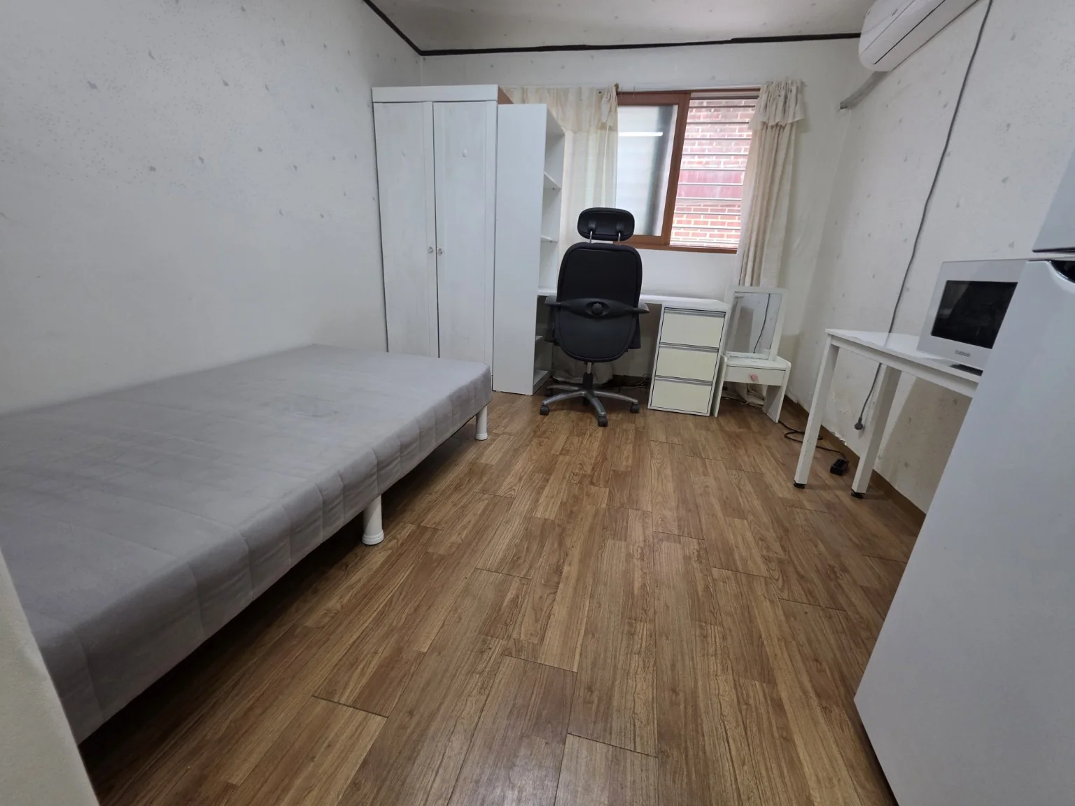안암동5가 1층 임대 공간 · 현관 표시 102호